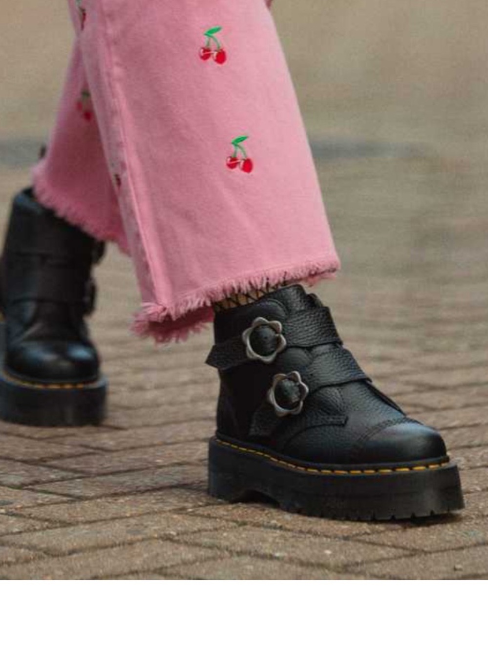 Dr. Martens Doc Devon flower boots air wair women’s size 8 black